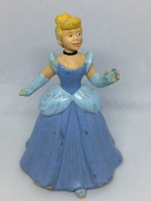 ANCIENNE FIGURINE PVC DISNEY * CENDRILLON * ROBE DE BAL