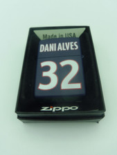 BRIQUET ZIPPO ESSENCE - DANI ALVES 32 , PARIS SAINT GERMAIN , PSG 2017, BLEU TBE