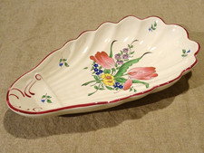 Petit plat ravier coquille faïence Lunéville KG modèle réverbère décor floral