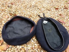 2 berets Scout  Marque CARRICK PARIS