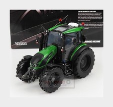 1:32 UNIVERSAL HOBBIES Valtra