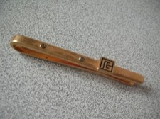 Ancienne pince à cravate P