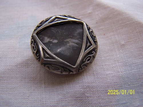 Bouton ancien métal - bouton, en