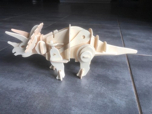 Dinosaure triceratops puzzle