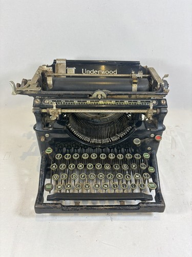 Machine écrire underwood - à,