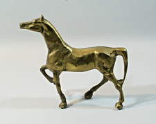 STATUETTE CHEVAL  PUR SANG