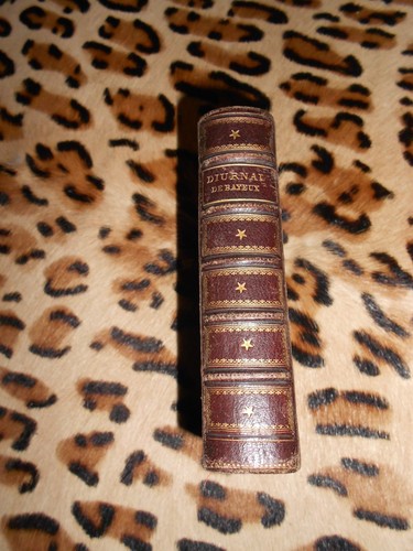 Diurnal bayeux suivant le - diurnal,