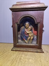 Icone vierge à l'enfant bas relief sur platre.