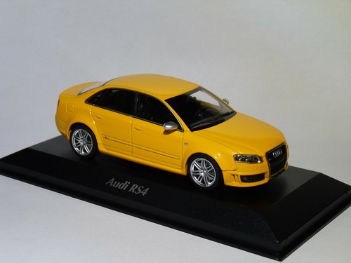 Audi rs4 berline 2004 - audi, de