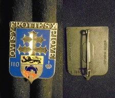 INSIGNE MILITAIRE – 110° RÉGIMENT D'INFANTERIE – DELSART - G 1884 (FAUX N°)