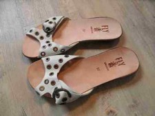 Sandales élégantes à rivets