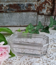 ANCIENNE BOITE EN VERRE CREME