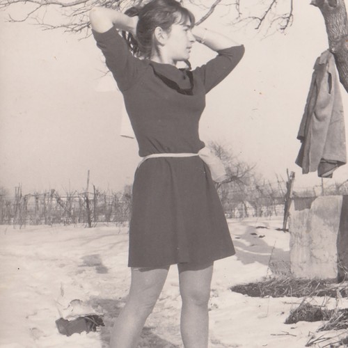 élégante jeune femme robe - Élégante,