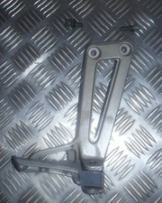 Yamaha 125 TDR  4FU - Platine AR D + Repose pied + VIS