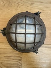 Authentique lampe de coursive