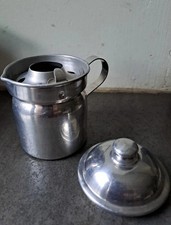 Ancienne Dinette Pot à lait en alu  anti-monte lait