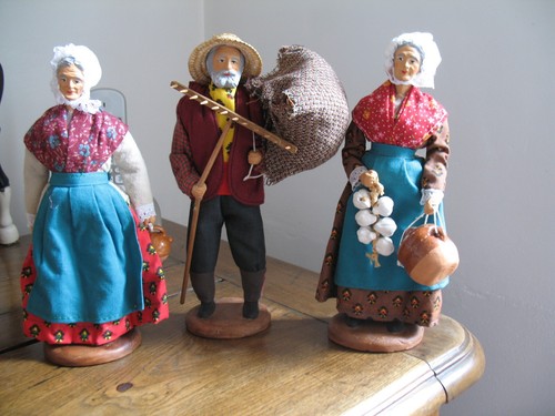 Santons provençaux marqués