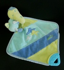 X5. DOUDOU PLAT BABYSUN CROCODILE DINOSAURE MOUCHOIR VERT BLEU GRELOT - TBE