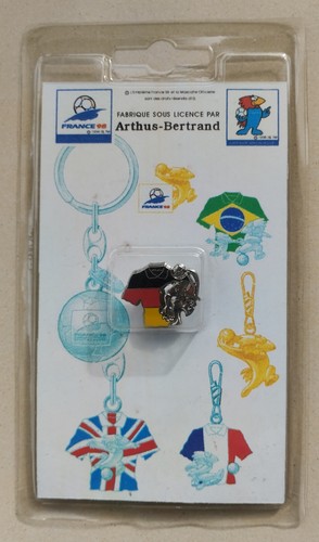 Pin coupe monde football - pin's,