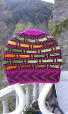 Bonnet mélange laine origine Equateur couleur ROSE fuchsia multicolore