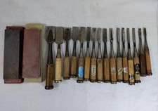 lot 2 composé de 16 outils a