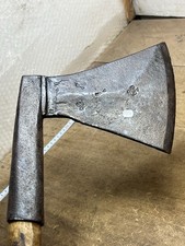 hache droitier outil ancien