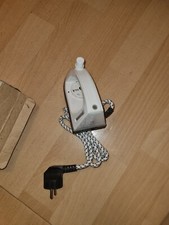 N. 2 Fer à repasser de voyage