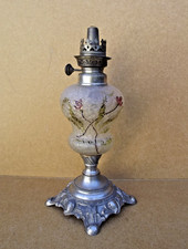 ancienne petite lampe a