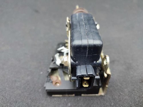 Serrure avant droit renault - avant,
