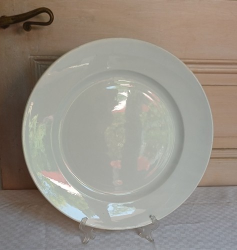 Ancien plat rond - plat, en