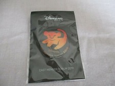 PINS DISNEY  CAST MEMBER