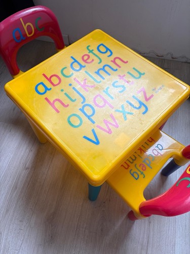 Table chaises enfants - table, et