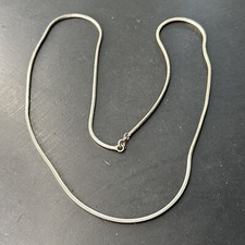 Très Beau Collier Chaîne En