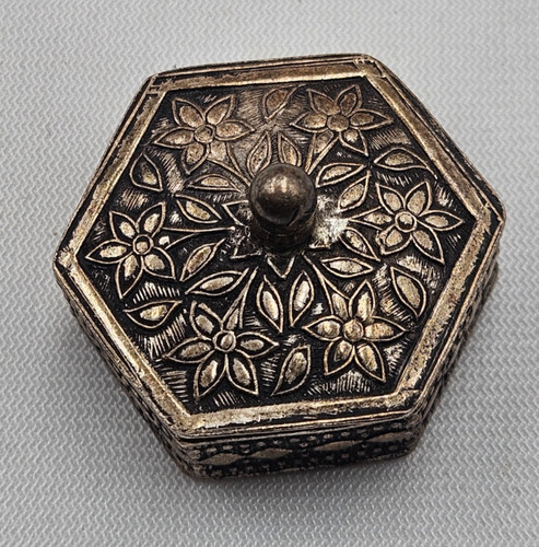 Ancienne boite pilules - ,
