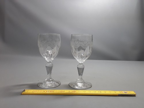 Ancien verre pied - verre,