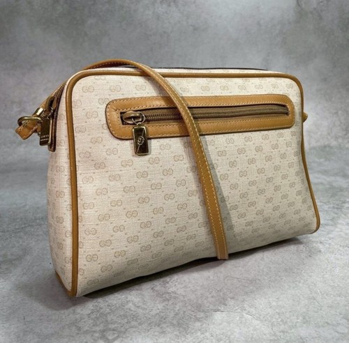 Gucci pattern gold - gucci, gg