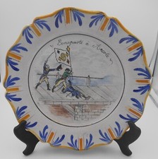 ASSIETTE EMPIRE BONAPARTE A ARCOLE  FAIENCE MANUFACTURE ALCIDE CHAUMEIL FIN XIX
