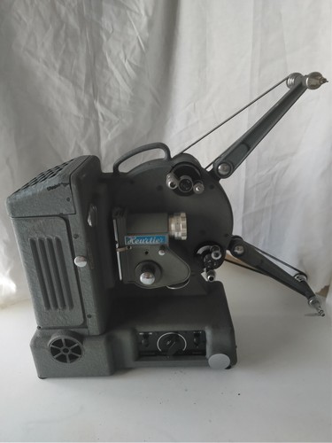 Ancien projecteur cinema - ancien,
