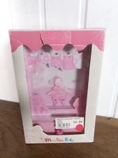 Boite à musique en bois avec tiroir MOULIN ROTY Gigote lila