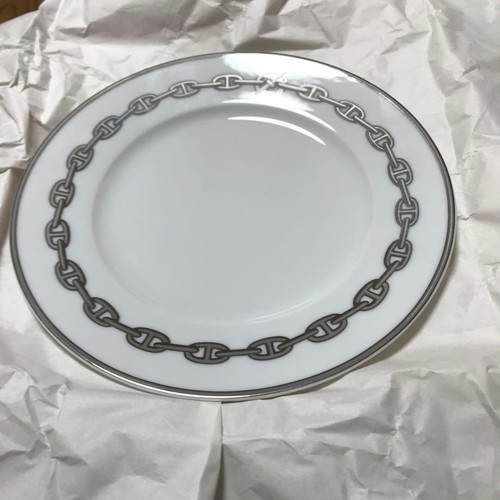 Plat hermès environ - à,
