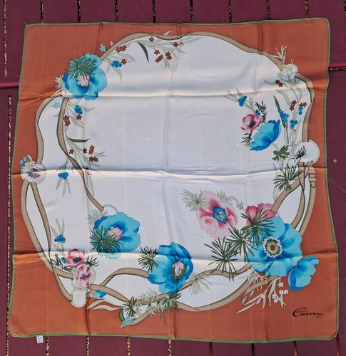Foulard soie signé carven - en,