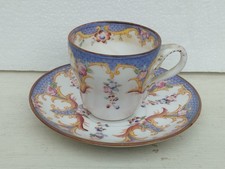 Tasse et soucoupe en