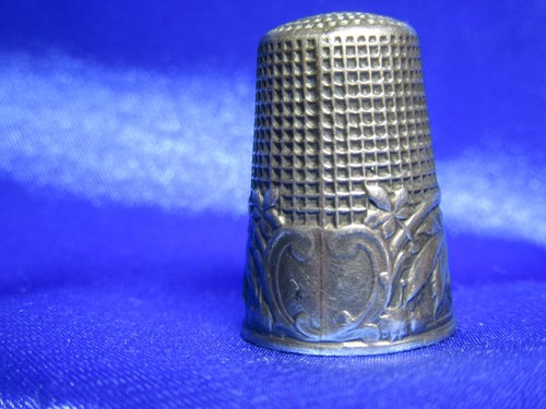 Ancien dé coudre argent - à,