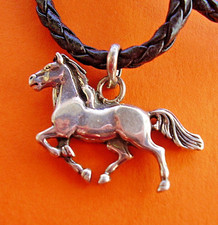 J919 / PENDENTIF USA / CHEVAL