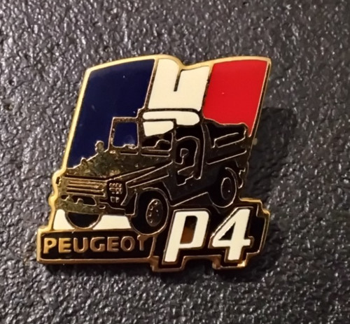 Pin militaire peugeot p4 - militaire,