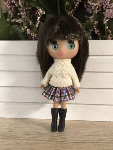 Blythe playfully - 🌺blythe,