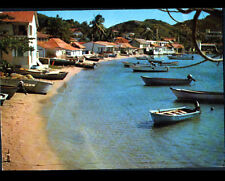 TERRE DE HAUT / LES SAINTES (GUADELOUPE) BARQUES de PECHEURS & VILLAS en 1982