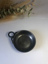 Coupelle en étain avec une poignée en forme de serpent - Poinçon «Étain JM fin»