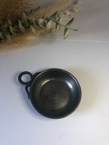 Coupelle étain avec une - en,