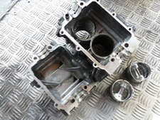 pistons cylindres moteur 9,9cv